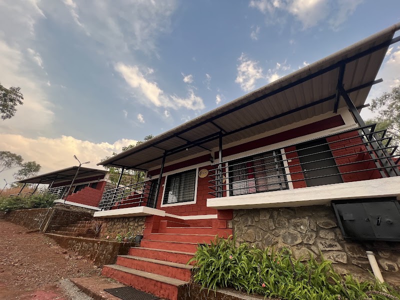 The RedBrick Villa – Mountain View Private Villa Near Kaas Plateau - Kaas Plateau (photo 4)
