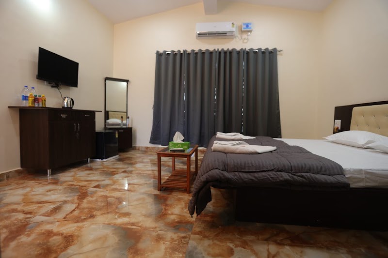 Marine Vista Haven – Mountain View with Pool Near Shrivardhan - Shrivardhan (photo 2)