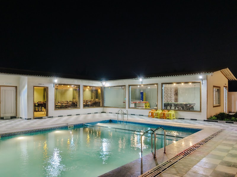 The Timeless Haven – Farm Stay with Private Pool Near Kalyan - Kalyan (photo 3)