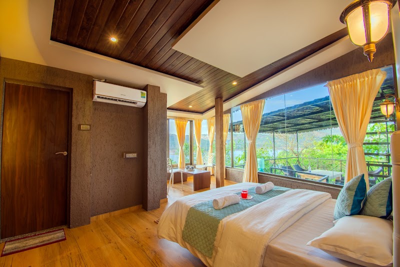 PanoraLake Retreat – Private Pool Villa Near Lonavala - Lonavala (photo 2)