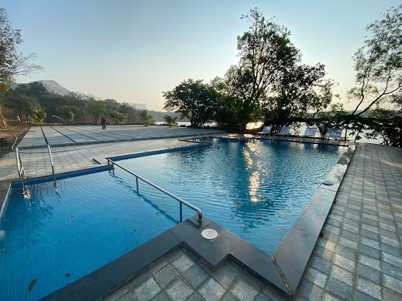 Island Escape – Lake Side Mountain View Near Mhasurli - Mhasurli (photo 3)